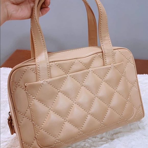 Authentic Chanel Bowler handbag - Picture 13 of 16